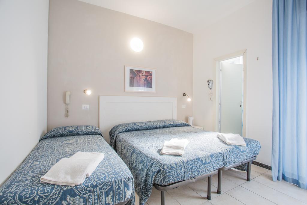 Hotel Nancy Riccione Exterior foto