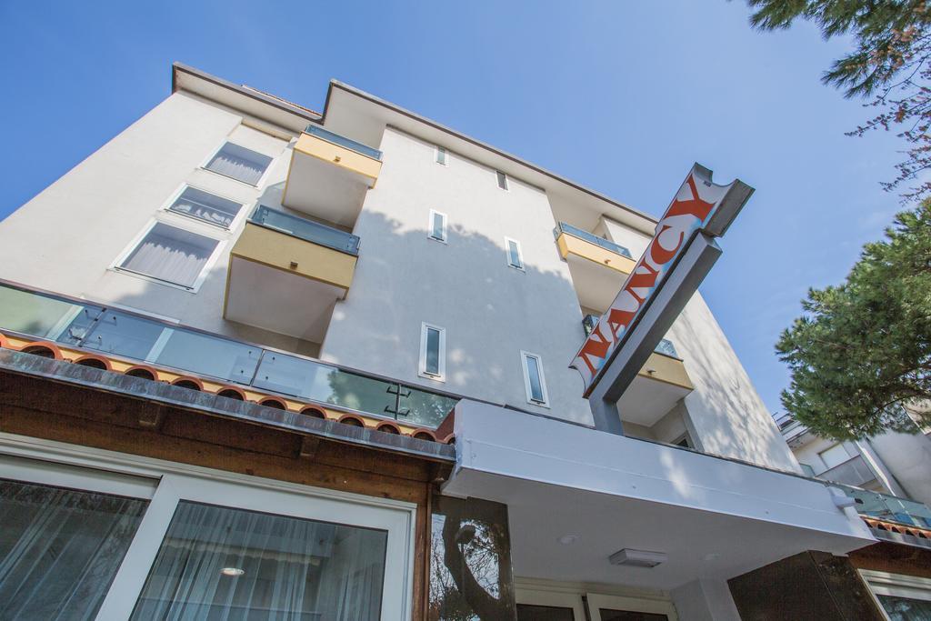 Hotel Nancy Riccione Exterior foto