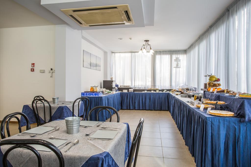 Hotel Nancy Riccione Exterior foto