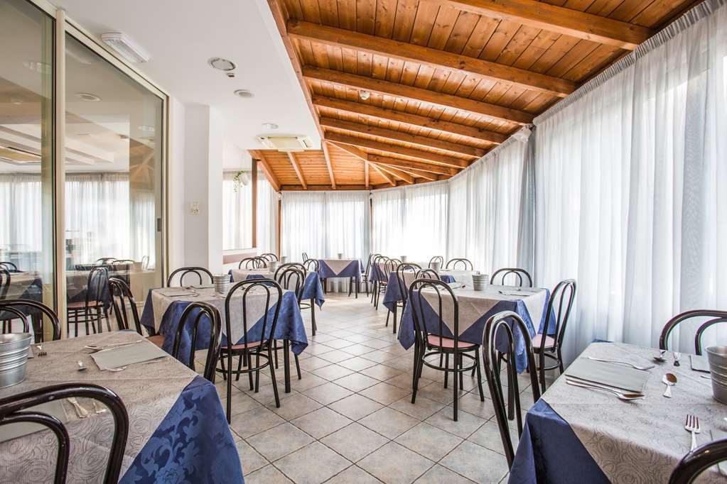 Hotel Nancy Riccione Restaurant foto