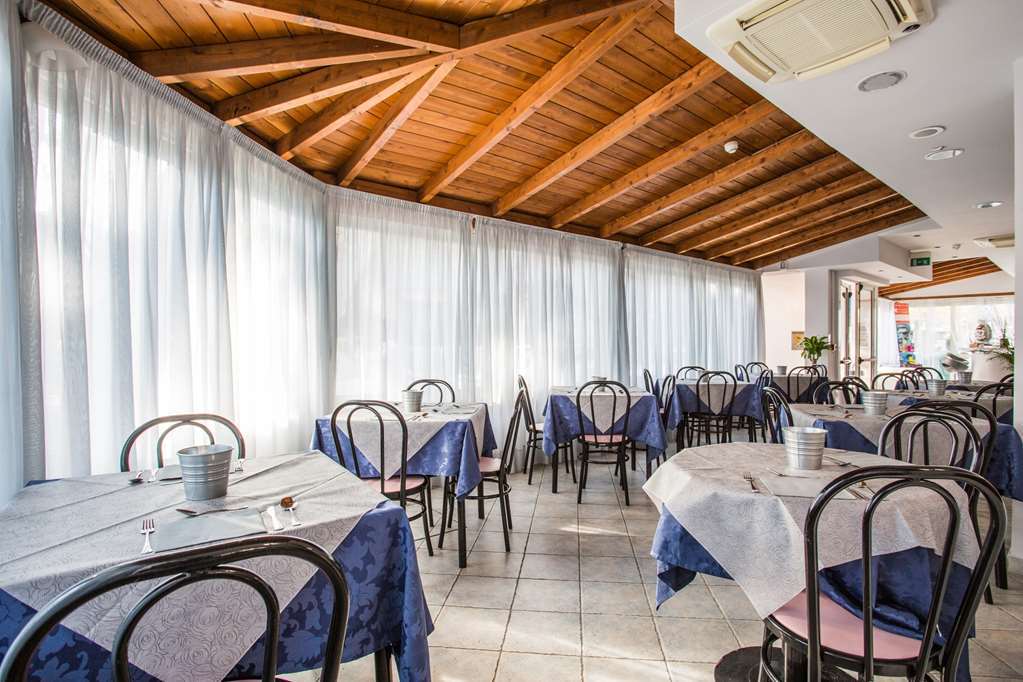 Hotel Nancy Riccione Restaurant foto