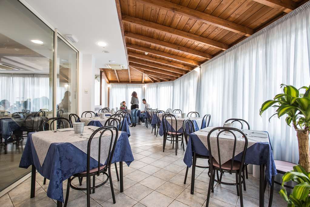 Hotel Nancy Riccione Restaurant foto