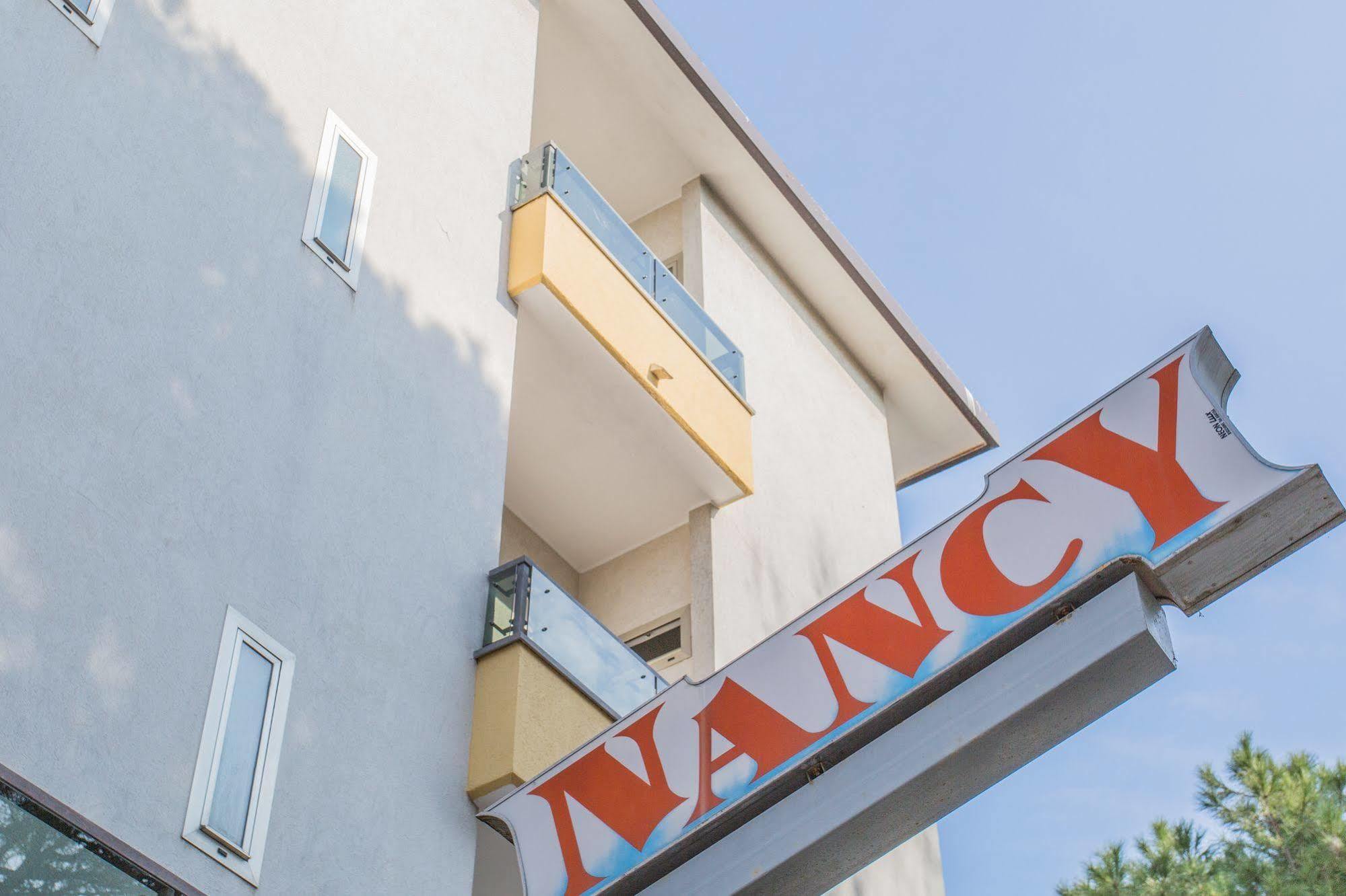 Hotel Nancy Riccione Exterior foto