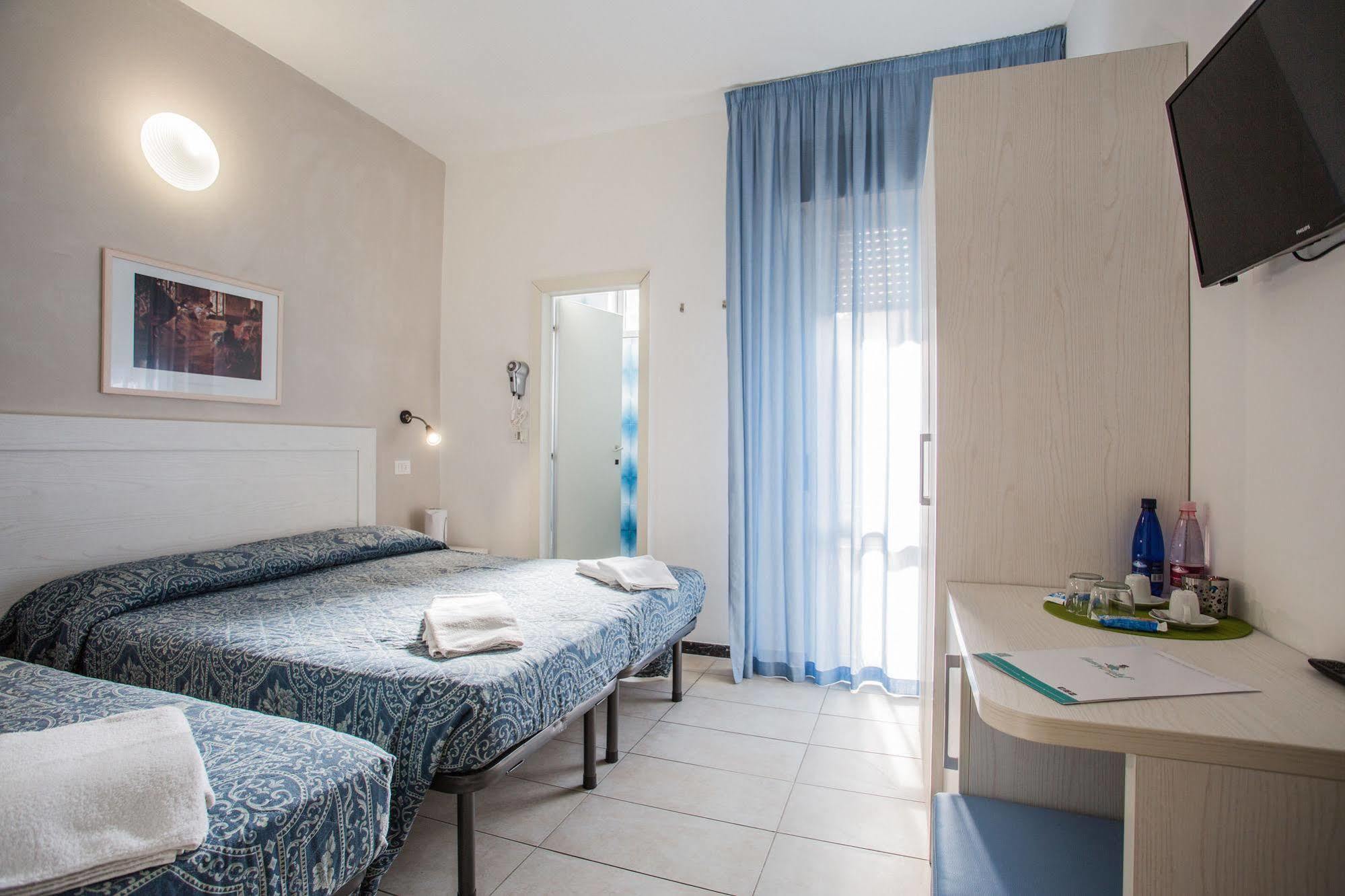 Hotel Nancy Riccione Exterior foto